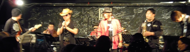 cinema121122_144.jpg(126805 byte)